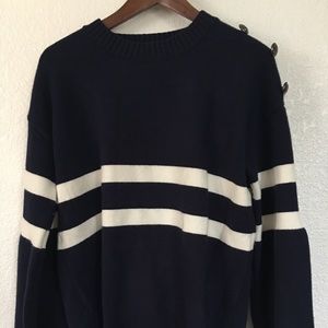 Women sweater with drawstring sleeve